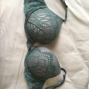 Victoria secret 32D push-up